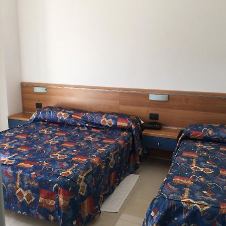 Hotel Athena Pesaro Dış mekan fotoğraf