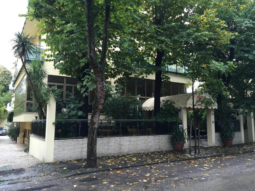 Hotel Athena Pesaro Dış mekan fotoğraf