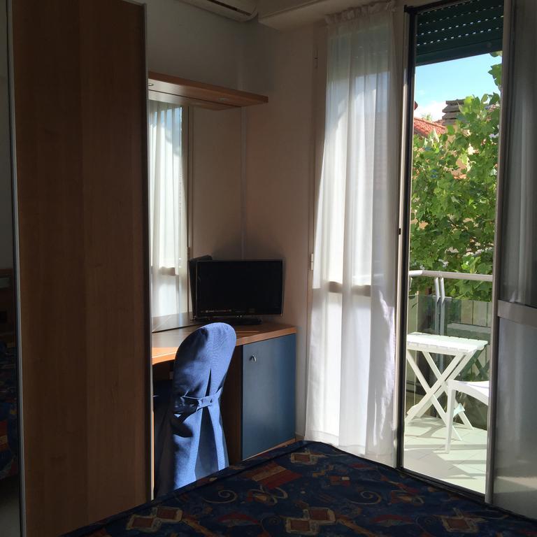 Hotel Athena Pesaro Dış mekan fotoğraf